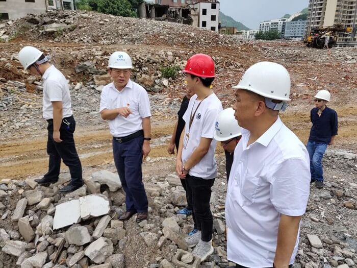 市城投集團(tuán)黨委委員、紀(jì)委書記田犁帶隊赴銅仁市熊家屯棚戶區(qū)（城中村）改造項目 黃家院子項目點(diǎn)檢查防汛工作